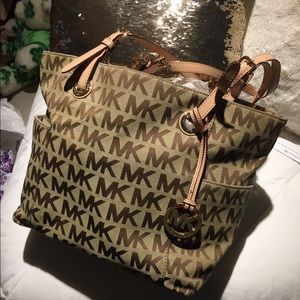 Michael Kors Tote